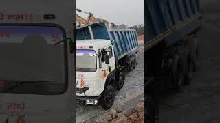 The Horrifying Truth About Trucking Jobs