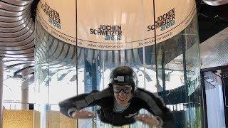 Bodyflying - Jochen Schweizer Arena München - Fliegen im Windtunnel