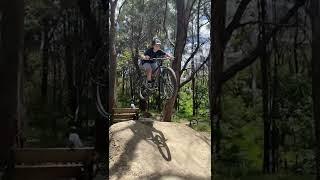 Learnt suicide one handers #jumps #bike #sick #mtb_tom8