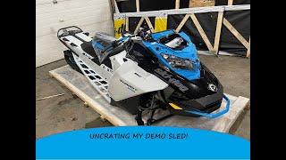 2022 Ski Doo Summit 850 Edge 154 unboxing and assembly time-lapse