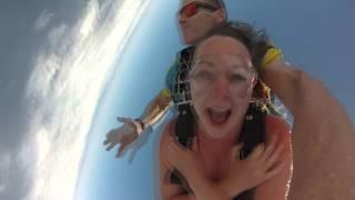 My Gold Coast Skydive Adventure (Skydive the Beach!)