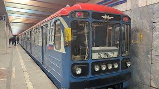 ЭКСКЛЮЗИВ ОТ METROSHNIKOV! 81-717/714 с вагоном "Снегоочистителем" на станции "Новогиреево".