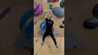 No foot boulder #indoorclimbing #boulderclimber #climbing #viralvideo #shorts