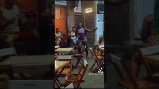 FERNANDA CHOCOLATE DANDO UM SHOW MOSTRANDO QUE TEM SAMBA NO PE EM SALVADOR