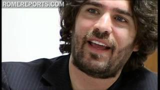 Eduardo Verastegui recorded a song dedicated to Benedict XVI