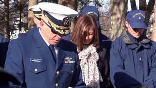 MAH02168 USCG NEW LONDON CT - WREATHS ACROSS AMERICA