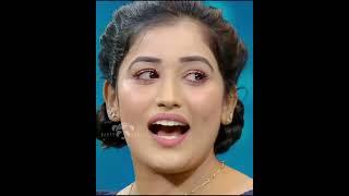 Rimi Tomy lifting a song like gem.. | thumbi vaa thumbakudathin