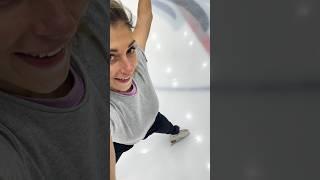 Забрала новый айфон #figureskating #iceskating #фигурноекатание #каток #коньки #rollerskating