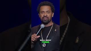 Mike Epps Roasts Getting Old: “I Spray in Intervals Now!”