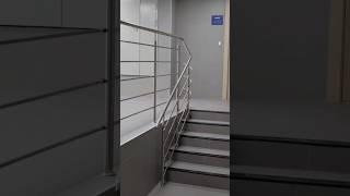 Пристенные поручни из нержавеющей стали от «КБ Феррум» в здании Совета Федерации.