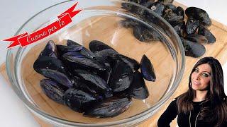 Come Pulire le Cozze - Scuola di Cucina