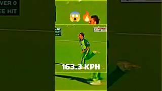 Shoaib Akhtar bowling style #shorts #youtubeshorts