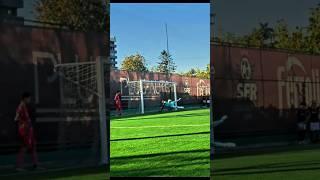 Cand portarul este agresat. #portero #football #goalkeeper #dinamo #fouls #goalie #amfb #soccer