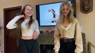 I'm Walking around the CityYoga Challenge My Girlfriends Gymnastics‍️Lera and Karina -Stretching