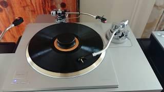 Technics SL-1000R turntable