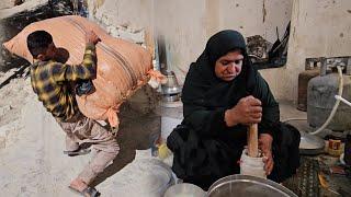 Daily nomadic life: cooking delicious buttermilk soup by grandmother **