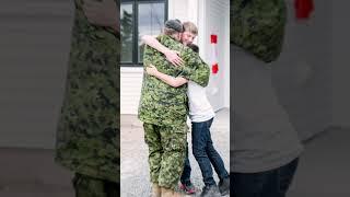 ️ Emotional Military Homecoming – A Heartwarming Surprise! 