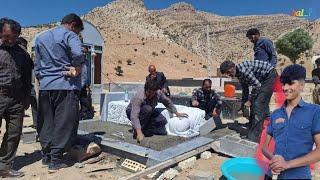 Agha Akbar's help to Ibrahim's family to lay the tombstone