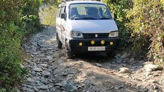 maruti eeco climbing a steep rough incline| maruti eeco offroading