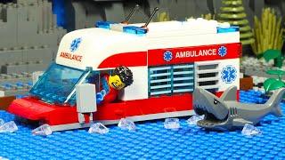 LEGO City Emergency Ambulance Crash River Accident