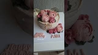 #cake #buttercream #floral  #kitchenApron #baker #flowers #homemade #howto #love #madewithlove