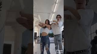 Charli D'amelio And Lilhuddy dance 