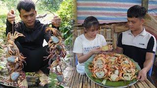 Huong harvested bananas and brought them to the market to sell-Binh went to the forest to catch crab