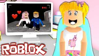 Roblox Family Adventures - Goldie Spies on Titi while on a Secret Date