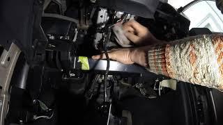 How to remove the Chrysler Dodge steering wheel lock/Как снять замок блокирующий руля Chrysler Dodge