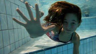 Carla underwater Having fun in the pool in winter