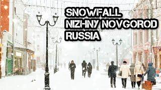 ️ SNOWFALL in Nizhny Novgorod, Russia! Bolshaya Pokrovskaya Street (December 15, 2023)