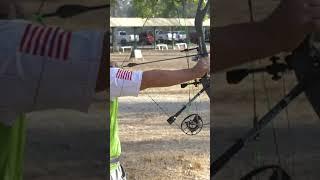 He shoots backwards  #archery #shorts #bowandarrow #3d #bowhunting