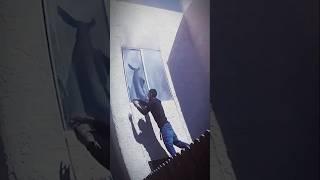 man run into burning building to save the children