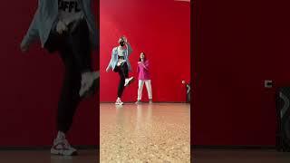 New Shuffle dance  Крутой танец шаффл  #dance #shuffle #танцы #шаффл