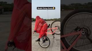 Bhabhi ji ka Cycle stunts #stunt #mtb #bikelover #funny #bike #cyclestunt #cycling #stuntbike