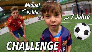 EXTREME FUßBALL CHALLENGE GEGEN 7 JÄHRIGEN PROFI!