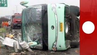 Cina: incidente in autostrada, immagini scioccanti riprese dalle telecamere