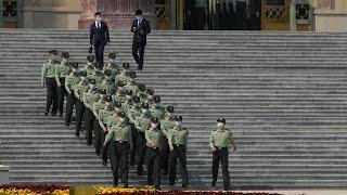 军队异常！党媒公开呼吁官兵：放弃换人转向的期待。他极度担心政变！因军方频繁调用弹药装备。中小学军事化，女生突遭强留短发！军训后孩子变了：要求特供