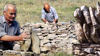 El PAREDADOR. Construcción de PAREDES y MUROS en piedra seca SIN ARGAMASA para delimitar terrenos