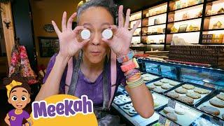 From Dough to Decoration: Meekah’s Gingerbread Factory Fun! | Educational Videos for Kids