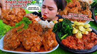 EAT, SPICY CURRY, CRISPY CHICKEN, TERASI SAMBAL, RAW LALAPAN, YOUNG JENGKOL, BOILED PAPAYA LEAVES,