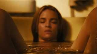 Piranha 3DD - Clip 3