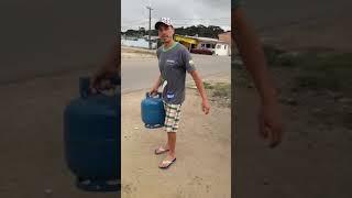 Este é um bom vídeo para dar risada