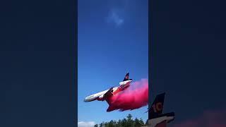 Ghost of the Skies: DC-10 Firebomber Emerges from Smoke to Tackle Mountainside Blaze! ️