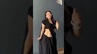 Halliyo...lachak lachak kamar..nepal blak saree dancer #keeplove #dancelove