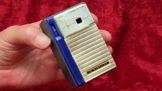Finally! A Good-Looking Nobility transistor radio - vintage tech - collectornet.net
