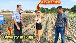 Asystentka i Roman Wielkopolski testują ciągnik Arbos 3075 z pielnikiem Carre [Korbanek]