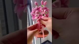 Handmade diy pipe cleaner lily flowers #diy #gift #diycrafts #flowercraft #flower