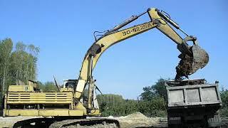 Old russian excavator EO-4225A ЭО 4225 у нового моста