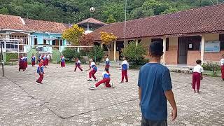 BOLA VOLI PUTRA VS PUTRI SDN WARU 01 BANTARKAWUNG BREBES JAWA TENGAH